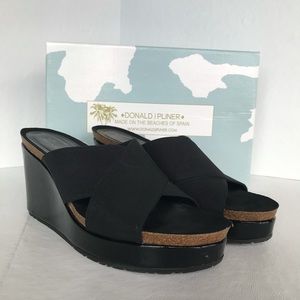 DONALD J PLINER Black Elastic Patent Wedge Sandal